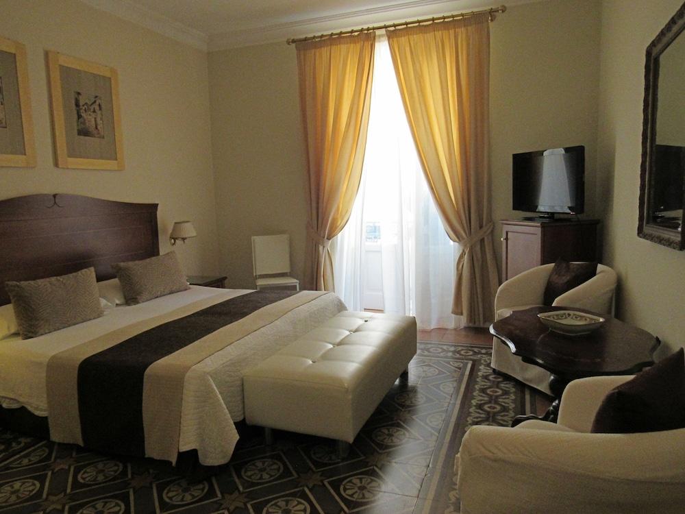 Hotel Akropolis - Museum Hotel Ταράντο Εξωτερικό φωτογραφία
