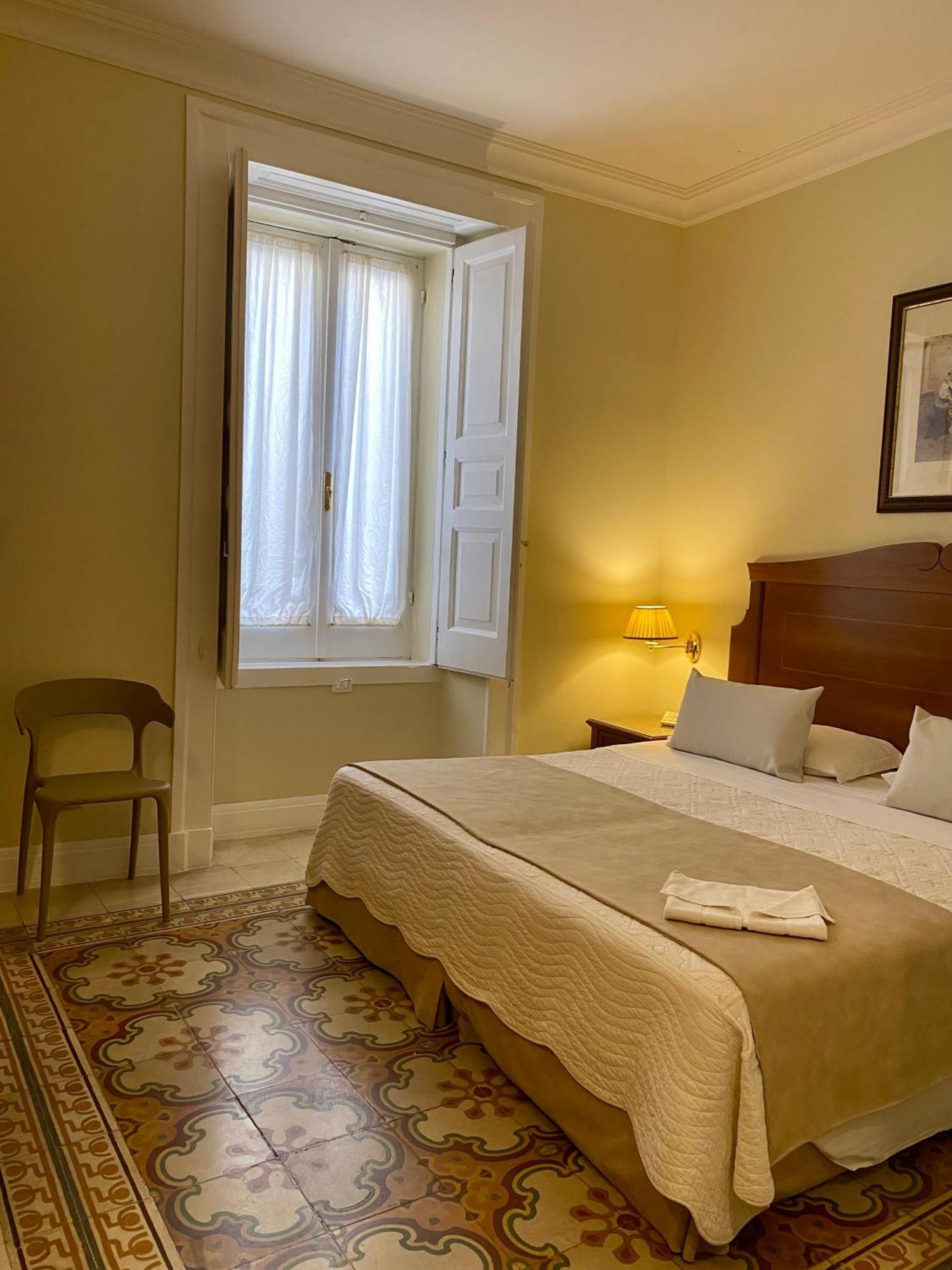 Hotel Akropolis - Museum Hotel Ταράντο Εξωτερικό φωτογραφία